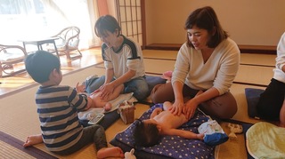 ベビーマッサージ.JPG